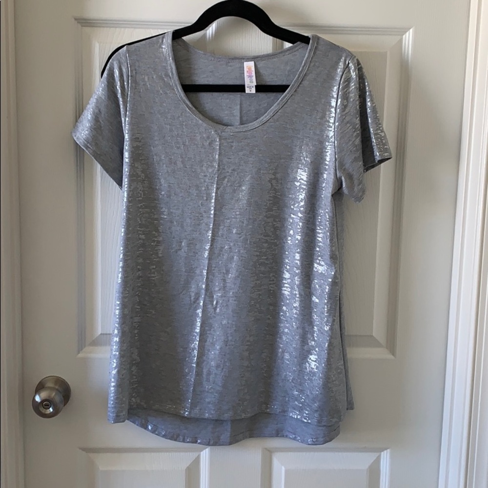LulaRoe Elegant Classic Tee - M